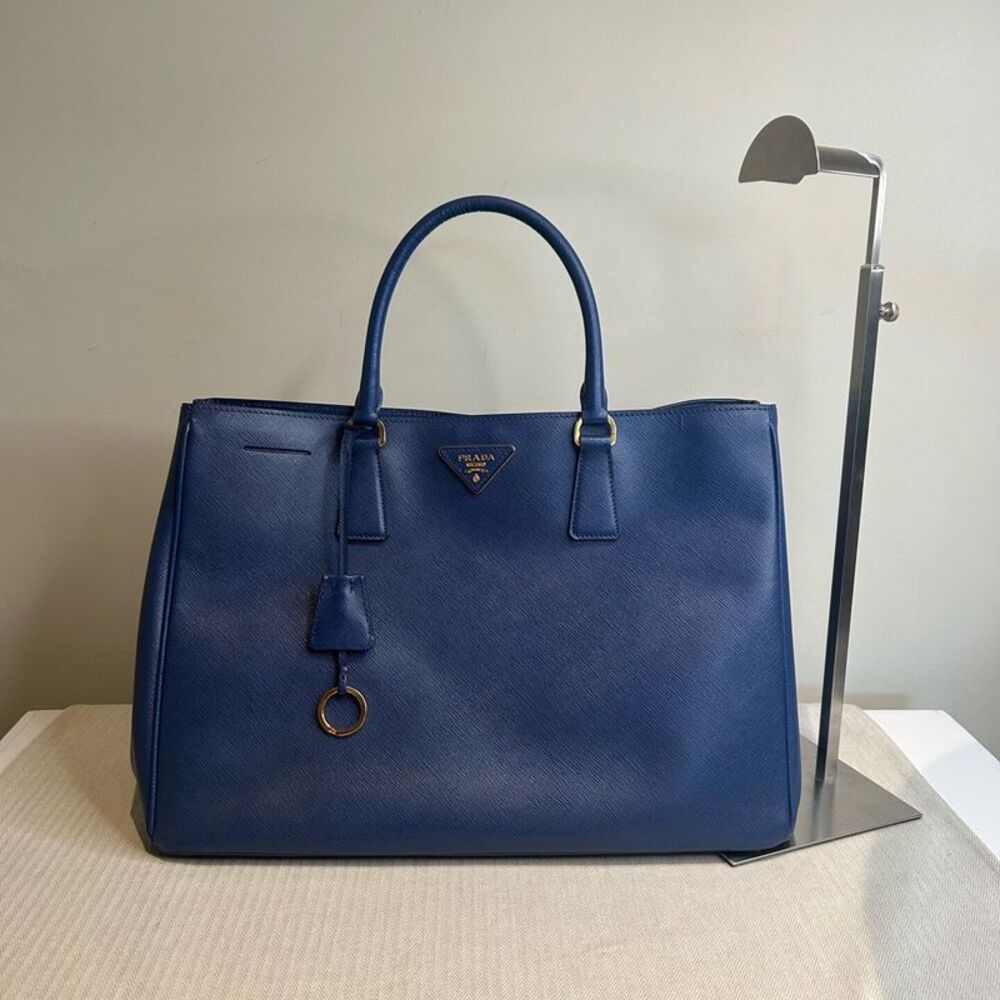Prada Women Pre-Loved Bag Very Good Condition
